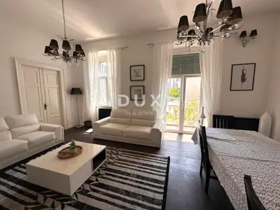 Stan 140 m², Pula Centar - renoviran i namješten