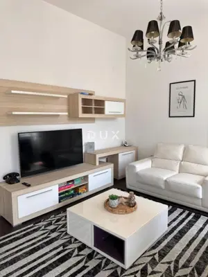 Stan 140 m², Pula Centar - renoviran i namješten - 5