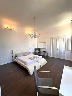 Stan 140 m², Pula Centar - renoviran i namješten - 16