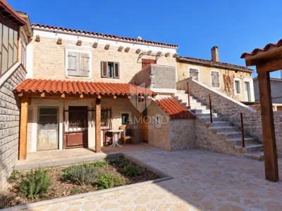 Stone house 77 m², Žminj - authentic and renovated