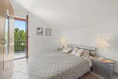 House 160 m², Loborika - quiet location near Pula - 12