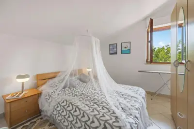 House 160 m², Loborika - quiet location near Pula - 11