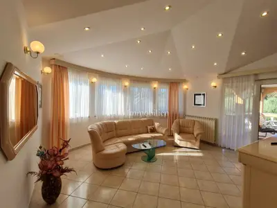 Geräumiges Haus mit 3 Wohneinheiten - Barbariga - 2