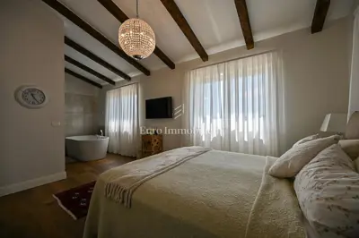 Vila 150 m², Grožnjan - panoramski pogled na prirodu - 22