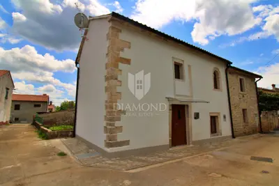 House 66 m², Barban - authentic and air-conditioned