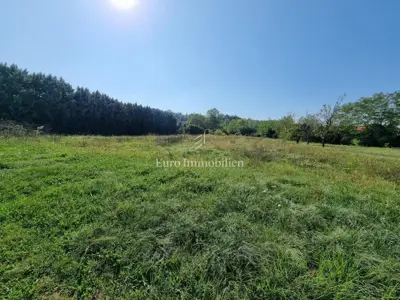Building land with conceptual project - Labin