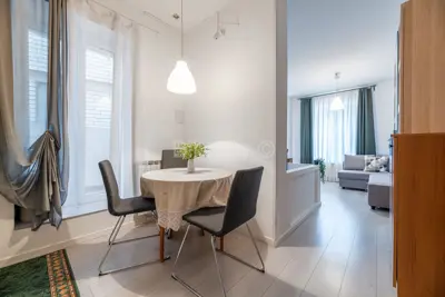 Apartment 40 m², Pantovčak near British Square, newly renovated - 2