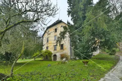 Dvorac, Samobor, povijesno imanje 10.617 m²
