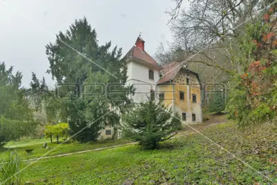 Dvorac, Samobor, povijesno imanje 10.617 m² - 5