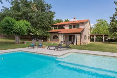 Kamena vila 1430 m², Poreč - bazen i okućnica