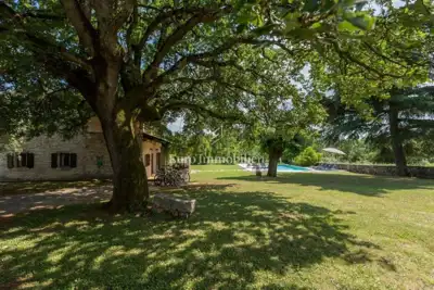 Kamena vila 1430 m², Poreč - bazen i okućnica - 15