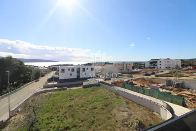 Apartman u Krku, centar i pogled na more - 12