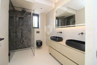 Apartman u Krku, centar i pogled na more - 7