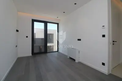 Apartman u Krku, centar i pogled na more - 9