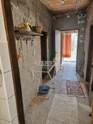 Kuća u Fužinama, garaža i prostrana okućnica - 7