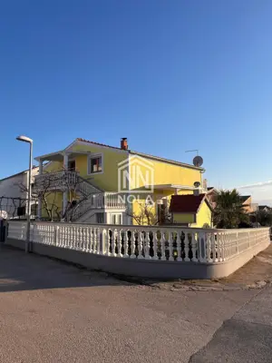 House 300 m², Vodice - 900 m from the center