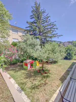 House 97 m², Pula Šijana - quiet location and yard - 2