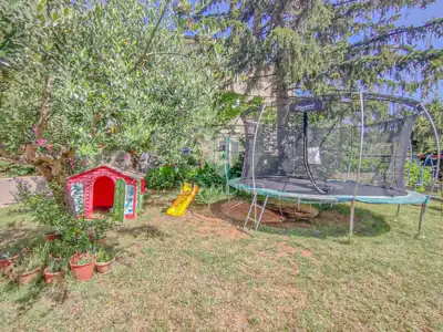House 97 m², Pula Šijana - quiet location and yard - 7