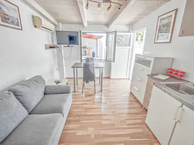 House 97 m², Pula Šijana - quiet location and yard - 9