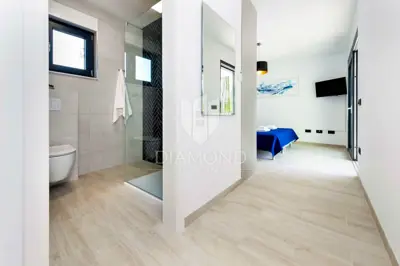 Rovinj, moderne ebenerdige Immobilie mit Pool in ruhiger Lage - 22