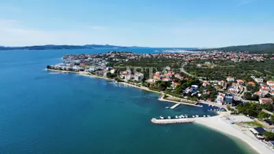 Građevinsko zemljište 888 m², Sukošan - 2. red do mora