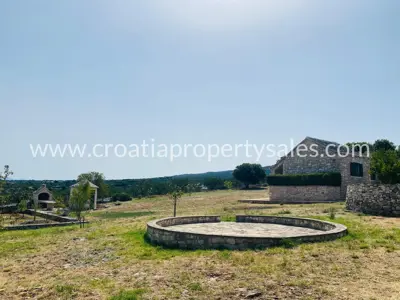 Stone house, Otok Brač, sea and olive grove view - 4