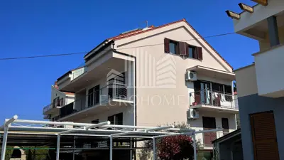 House with apartments, Sveti Filip i Jakov, 80 m from the beach