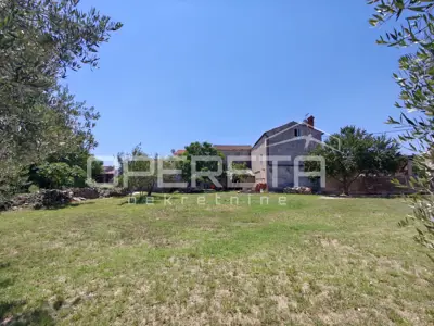 Steinhaus 120 m², Peruški - zur Renovierung - 13