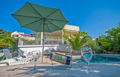Haus 150 m², Sutivan auf Brač, Pool und offener Meerblick - 8