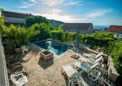 Haus 150 m², Sutivan auf Brač, Pool und offener Meerblick - 9
