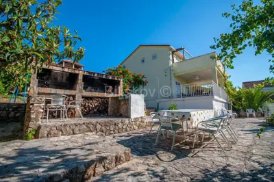 House 150 m², Sutivan on Brač, pool and open sea view - 14