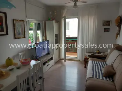 Apartment, Brač Island, close to the sea and the center with sea view - 6