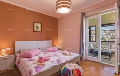 An einem sehr ruhigen Ort mit Blick auf das Meer, Rabac, steht ein Haus mit drei Wohnungen zum Verkauf - 15