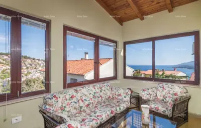 An einem sehr ruhigen Ort mit Blick auf das Meer, Rabac, steht ein Haus mit drei Wohnungen zum Verkauf - 8