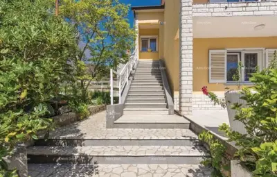An einem sehr ruhigen Ort mit Blick auf das Meer, Rabac, steht ein Haus mit drei Wohnungen zum Verkauf - 6