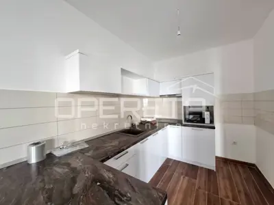 Stan 82 m², Čiovo - prvi red do mora - 18