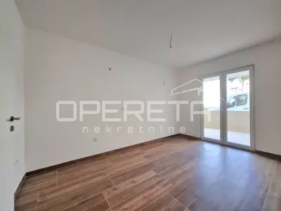 Stan 82 m², Čiovo - prvi red do mora - 11