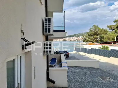 Stan 82 m², Čiovo - prvi red do mora - 12