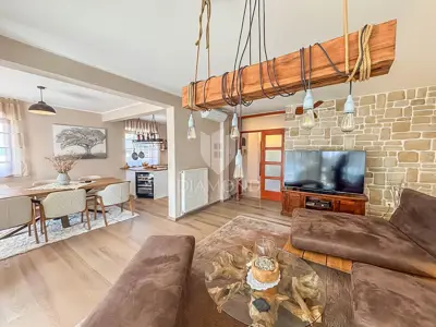 Kuća 250 m², Savudrija - bazen i 150 m od plaže - 13