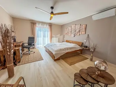 Kuća 250 m², Savudrija - bazen i 150 m od plaže - 19