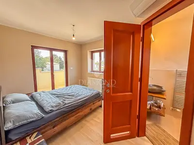 Kuća 250 m², Savudrija - bazen i 150 m od plaže - 20
