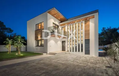 Istra, Umag, Designer-Privatvilla, 250 m², in unmittelbarer Nähe zu den Stränden