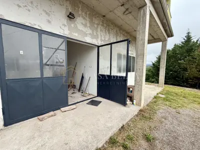 Haus 435 m², Kastav Brnčići - Gewerberaum und Gartenanlage - 14