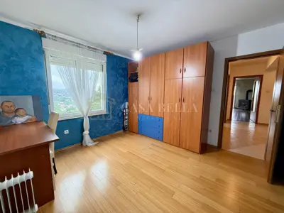 Kuća 435 m², Kastav Brnčići - poslovni prostor i okućnica