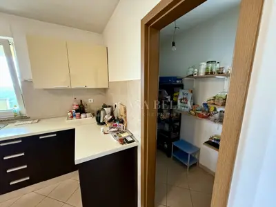 Haus 435 m², Kastav Brnčići - Gewerberaum und Gartenanlage - 10