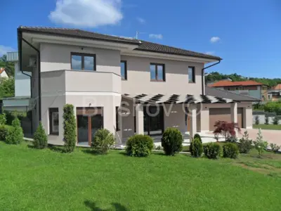 Šestine, urbana obiteljska vila 400 m², okućnica 1300 m²