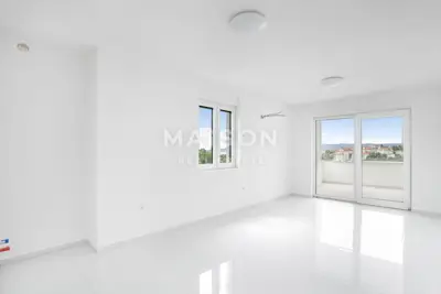 Stan 61 m², Novi Vinodolski - mirna lokacija i loggia