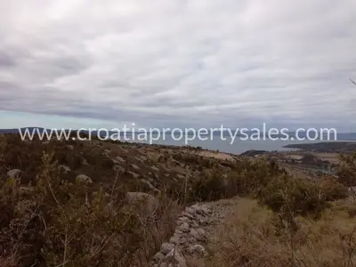 Grundstück, Brač, 14.400 m², 87.000 € - 3