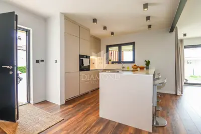 Haus 134 m², Rovinj - moderne ebenerdige Immobilie in ruhiger Siedlung - 7