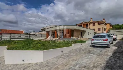 Haus 134 m², Rovinj - moderne ebenerdige Immobilie in ruhiger Siedlung - 2